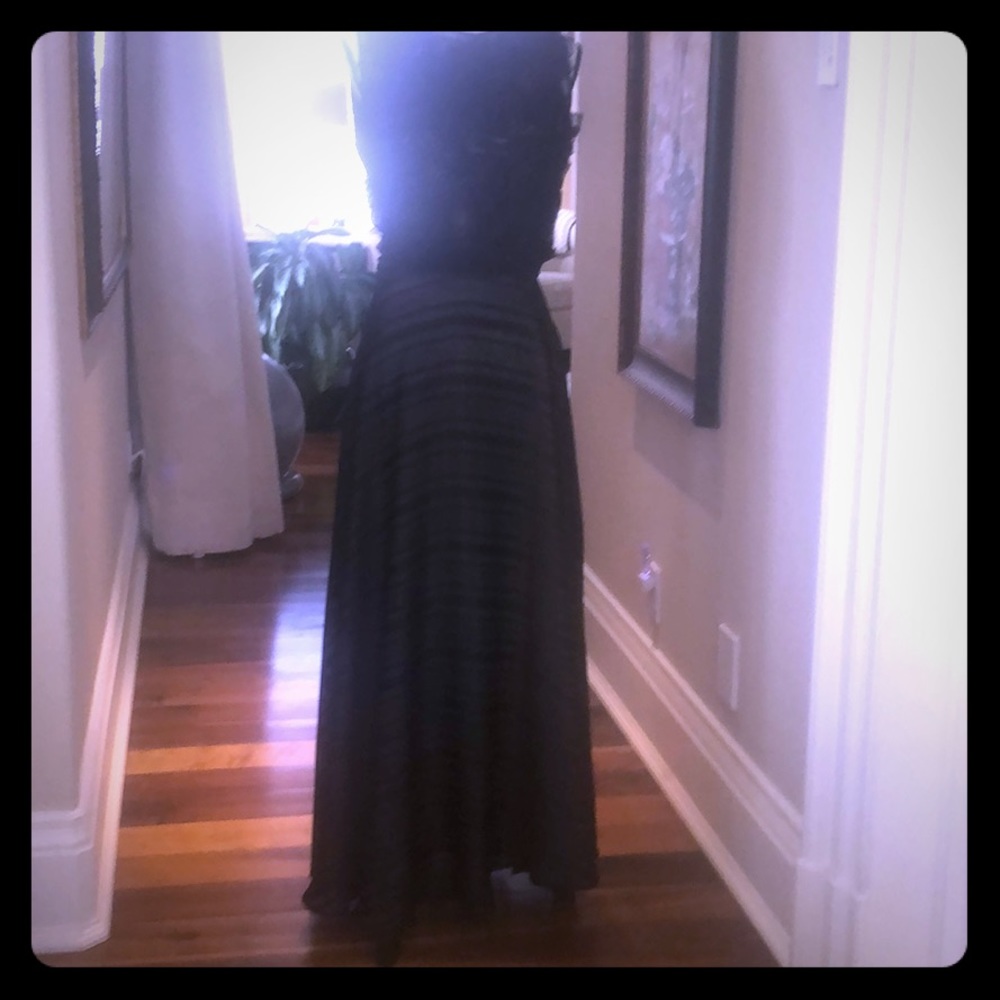 Beautiful skirt. Worn once